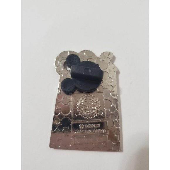 Mickey Mouse 2020 Pin - Picture 2 of 2
